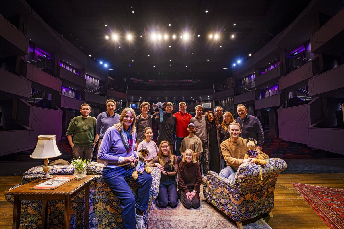 It’s the final day for us at <a href="/RoyalDerngate/">Royal & Derngate</a>! Thanks for looking after our Mousetrap family, and also lovely to finally meet the <a href="/Giraffesontour/">Giraffes On Tour™</a>! Our Stitch is going to be very jealous!!