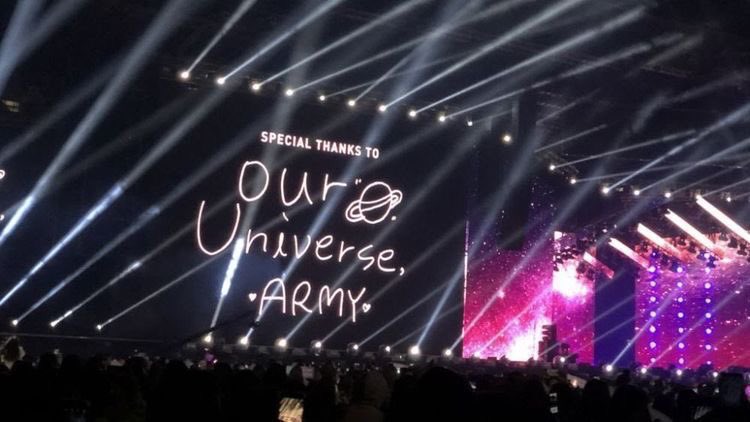 kim_vannetae's tweet photo. being an army and a carat, i think, for me is not a choice. it’s an involuntary thing that when bts and seventeen decided it’s your time, it’s your time. it’s when the universe decides for itself to give you these wonderful human beings in your life 🩵💜🩷 https://t.co/1ubMfSC60b