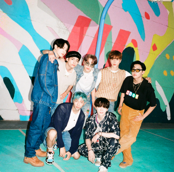 About Music tweet media