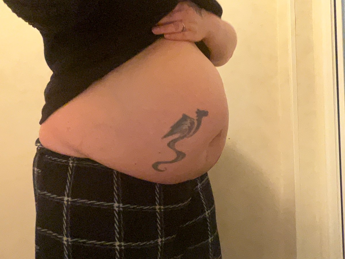 GurgleGoddess's tweet photo. Guess how I’m spending the Weekend? #weightgain #feedee #stuffed #bellystuffing #overate #foodbaby #pitbelly #ballbelly #bigbellies #digesting #tummyache #bloated #bloatedbelly #swollenbelly https://t.co/8JKfgj3l4T