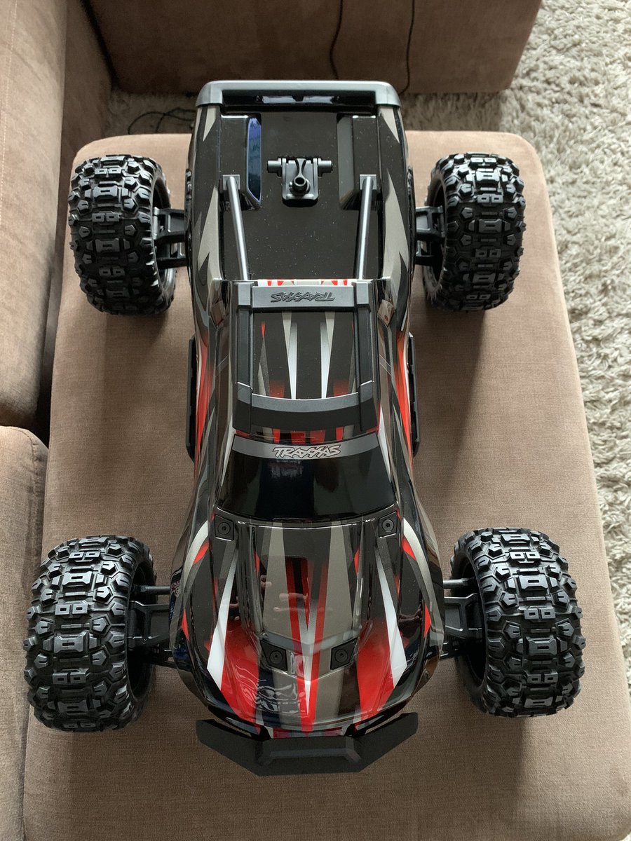 Mezmo75's tweet photo. New toy day! Anything that makes me smile and feel like a kid again! #TraxxasWidemaxx #ToysForTheBoys https://t.co/MLWhybCWcd