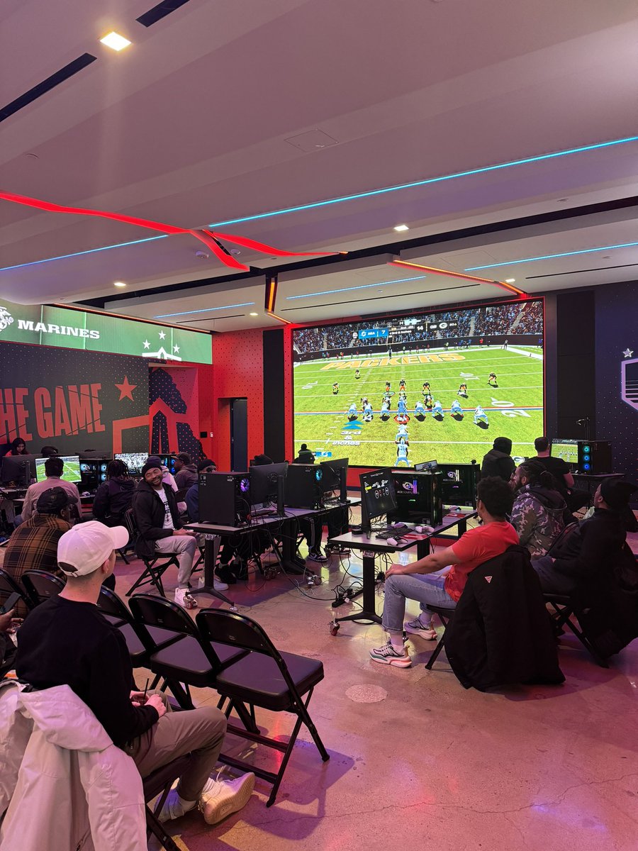 FaithTechGuy's tweet photo. Had a great time at @DistrictEDC for the 2nd @EAMaddenNFL 24 Tournament sponsored by @USMC . I had to help run the tournament but my guys @Phiask0 and @king_fuyoshi held it down in the broadcast booth. We had a full 32-man bracket and the Madden scene continues to grow. Thanks to those that came out. See you next time.