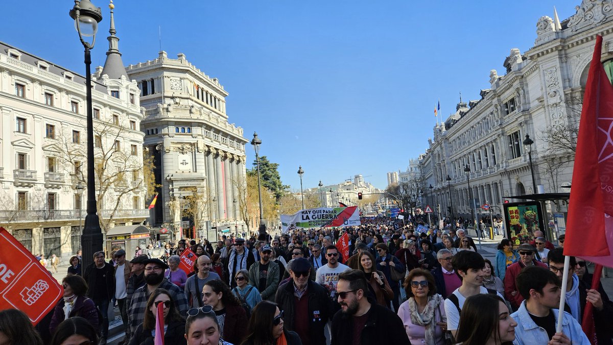 Hoy nos hemos manifestado en Madrid por Palestina 🇵🇸 Basta de impunidad. Que termine la masacre.

✅️Exigimos un alto el fuego inmediato que permita un proceso de diálogo.

🔴España no vende munición ni armas a Israel desde octubre. 

💪Unidad en defensa de la paz en Palestina