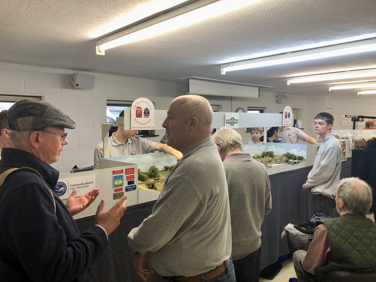 Graham Muz Muspratt tweet media