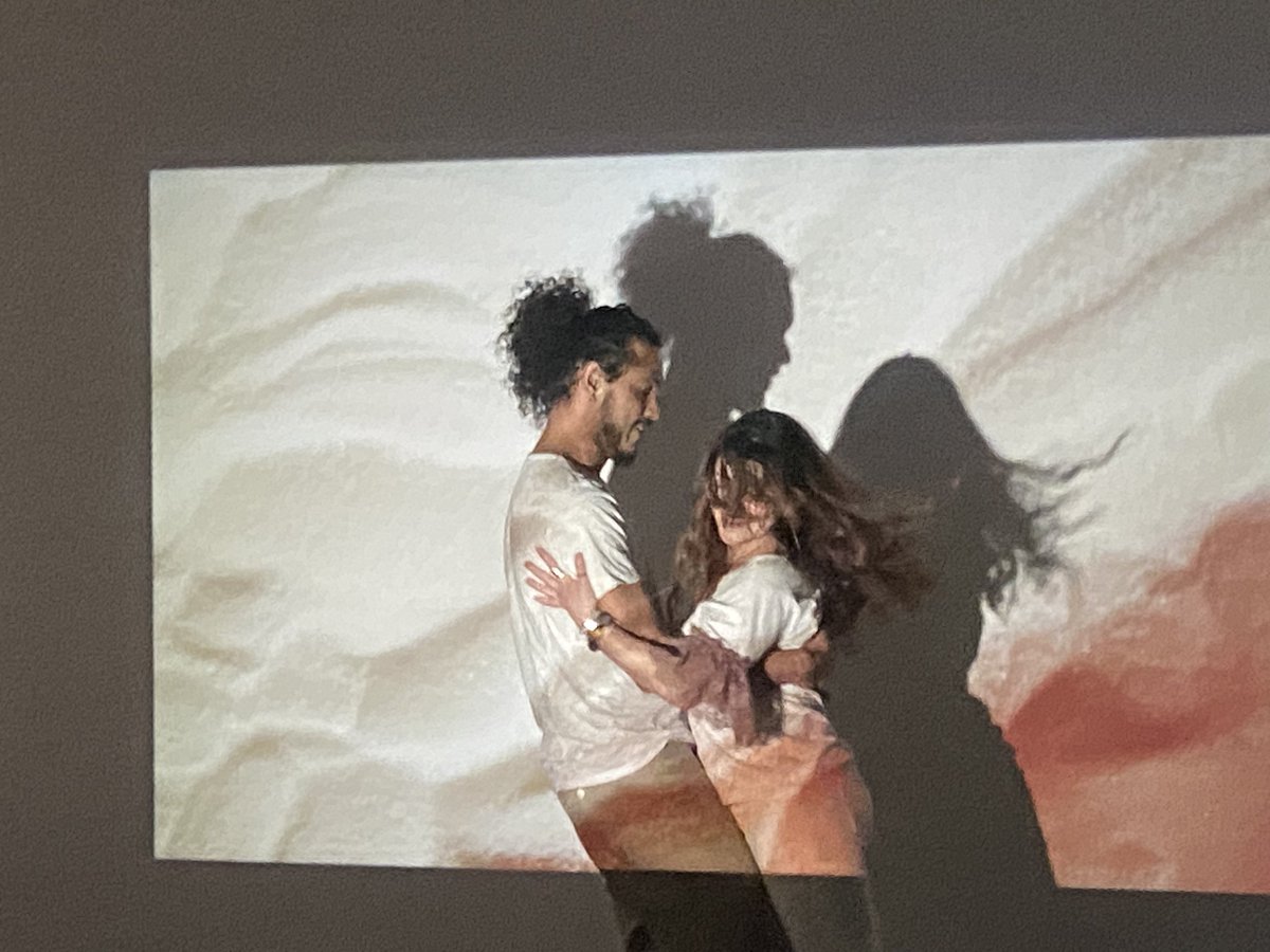 <a href="/Ville_Guingamp/">Ville de Guingamp</a> <a href="/LeCnam_Inseac/">Le Cnam #InsEAC</a> « Et bien ! dansez maintenant.» avec Maria Szilard, 👩🏽‍🎓 à <a href="/LeCnam_Inseac/">Le Cnam #InsEAC</a> originaire du Brésil, qui propose l’apprentissage d’une danse brésilienne, le forró, du Nordeste, avec João Marques, originaire du Mato Grosso du Sud, professeur de forró sur une vidéo 📹de Maïna 👩🏻‍🎓.