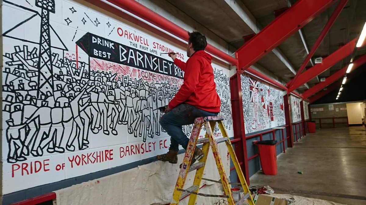 Artist Ben Moseley talks about his #BarnsleyFC mural in this blog #SportAndArt 'Creating the Ponty End mural was a chance to give back to the community, the club and town that has been such an integral part of my life.' sportingheritage.org.uk/content/news/f… 🎨 Barnsley Mural @BenMosleyArt