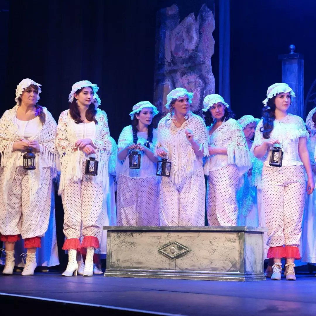 SouthgateOpera's tweet image. You've a first rate opportunity to get tickets with impunity!

Just one more chance to see Pirates today (matinée is sold out)! TICKETS: wyllyottstheatre.co.uk/whats-on/the-p…

#SOPirates #CultureInEnfield  #gilbertandsullivan @Wyllyotts