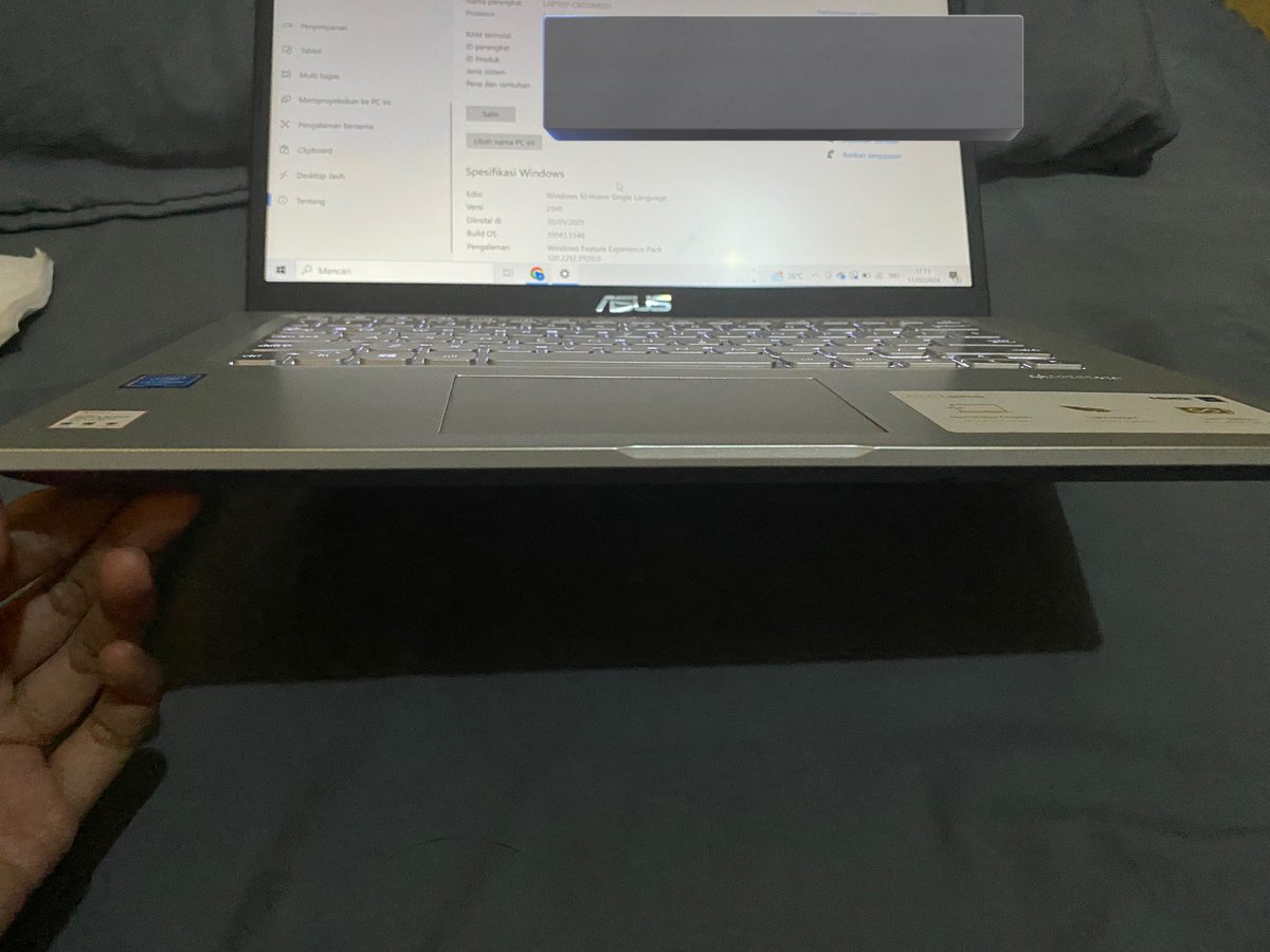 ddIwlrma's tweet image. ꒰ wts wts wts꒱

♡̷ Laptop ASUS VIVOBOOK

𓄴 body 98% mulus
𓄴 smooth performance
𓄴 unit + charger
𓄴 only COD dom bandung,cimahi
𓄴 price on dm, masih bisa nego

Tag wts wtb #zonauang #zonajajan #laptopsecond 
# laptop acer asus samsung apple iphone huawei lp wtb pc