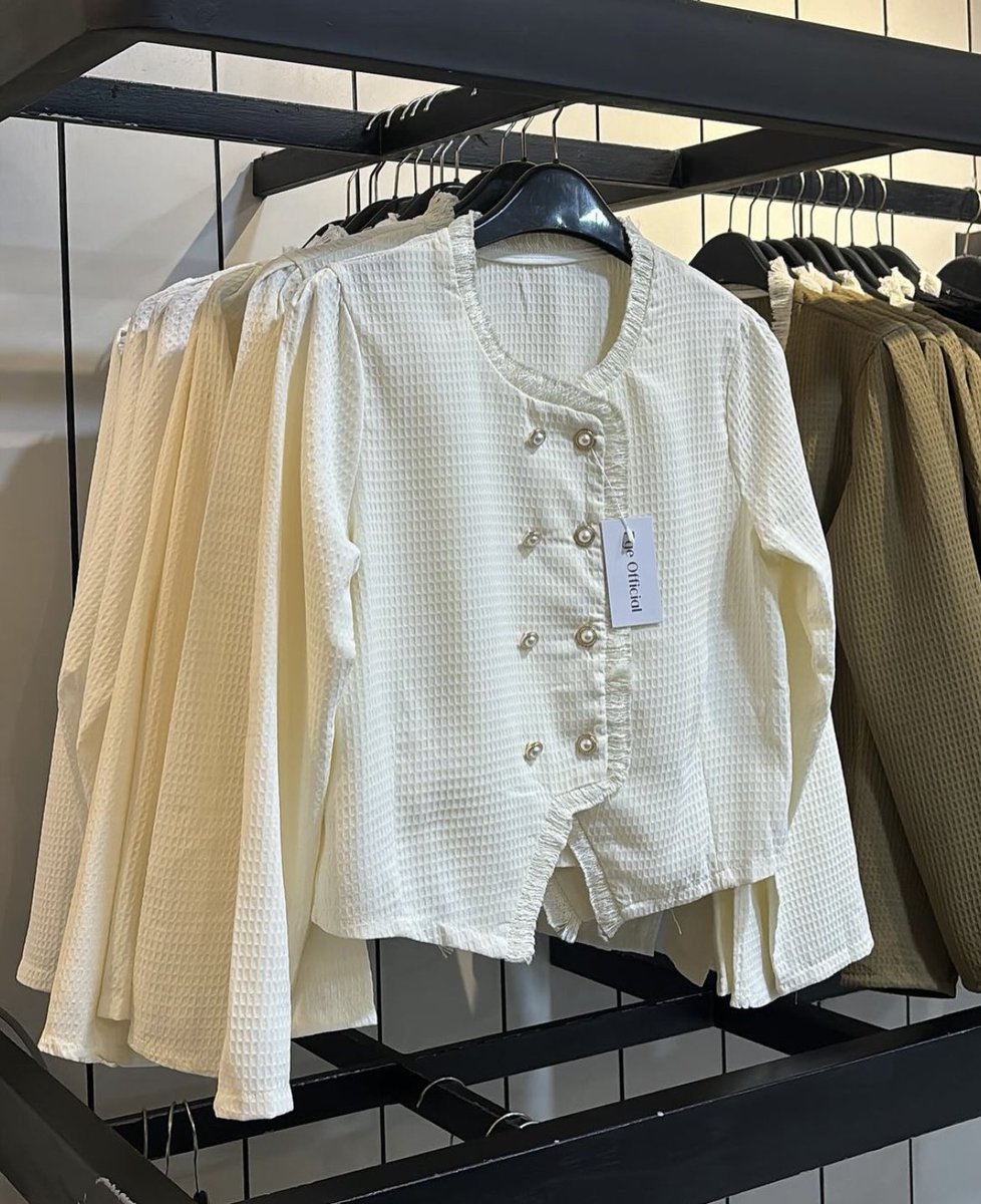 Adelia🌻 tweet media