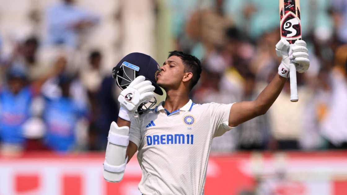 virendersehwag's tweet photo. Back to back century for Yashasvi Jaiswal. Treating Spinners the way they should be treated.
De dana dan https://t.co/ILmqVIc1iC