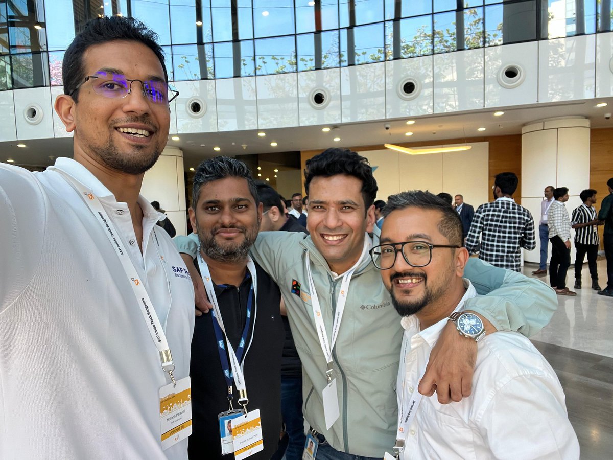 _pvn_pavan's tweet image. With our  #sitBLR rockstars organisers - Abhishek, Pushpen and Mahesh 

#SAPCommunity 

@Pushpen47282983 @findingabhi @maheshk_p @gangadharansind @saplabsindia
