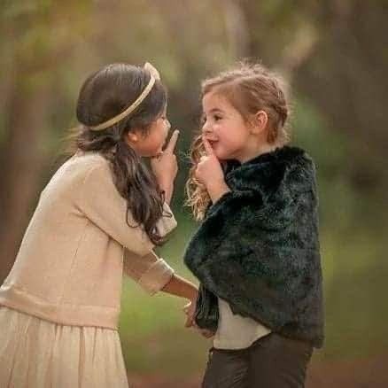 ------------------------

ما تحصده أجسادنا من الطاعات.. تحرقه ألسنتنا من الزلات .. فالصمت والتغافل منهج الصالحين .. 
 لذا قل خيرا أو اصمت..فسلامة المرء بين فكيه".*
 #غرد_بكلمه_جميله                                                             #رساله_اليوم