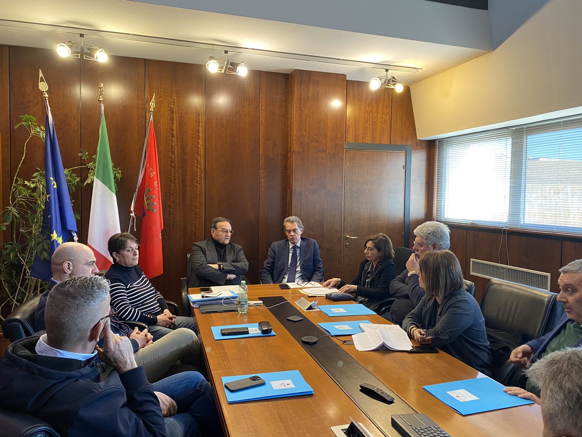 _FranciFelici's tweet photo. Incontro Istituzionale durante la Giunta comunale presente Assessore Regionale Massimiliano Maselli. #work #marionaccinisindaco https://t.co/veMAJKH0nx