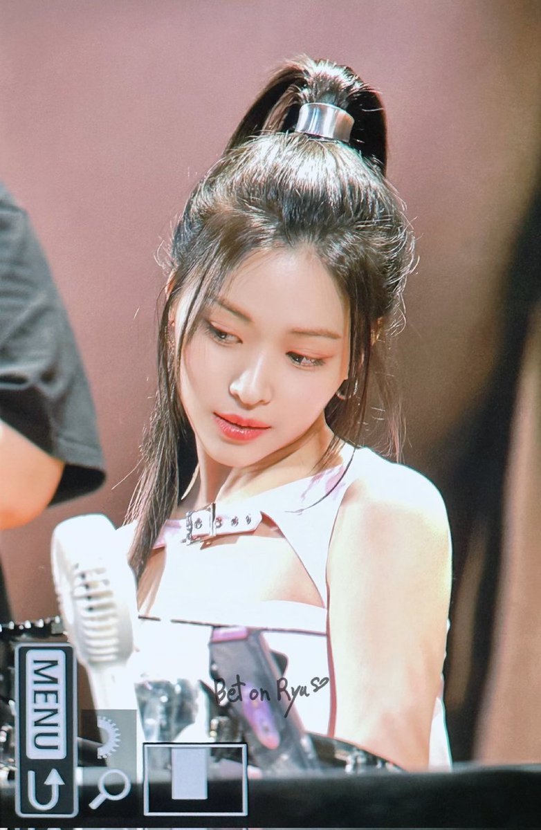 ryujinworld_'s tweet photo. ryujin woke up and decided it's time to slay https://t.co/QOWqWnTbSD