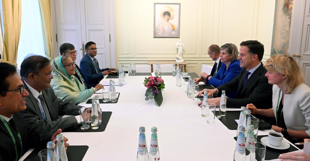 🇳🇱PM @MinPres (Mark Rutte) & 🇧🇩PM #SheikhHasina met in Munich on sidelines of @MunSecConf, drawing on their friendship, & discussed matters of mutual interest i.e. trade preferences for #Bangladesh in EU, #Rohingya, collaboration in #agriculture #climate #water. @MinBZ @BDMOFA