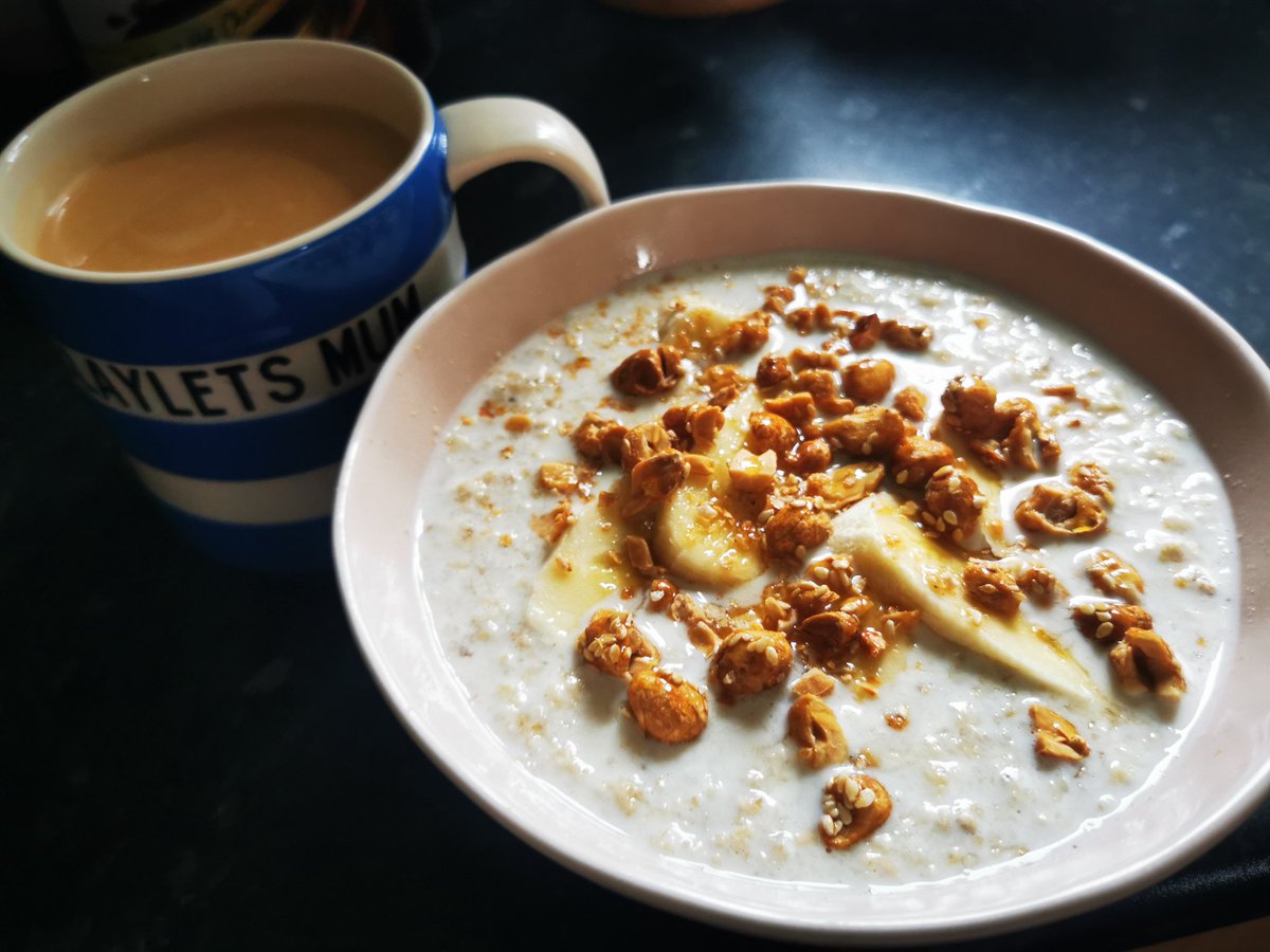 Very strong coffee with Cream, and porridge with banana and caramelised sesame peanuts.... With maple syrup.
This should sort me out after I took myself out for an impromptu night down Notts and sank a bottle or so of red in my favourite place 💃🏻💃🏻🎶🎶🍷🍷

#breakfast
#nohangover