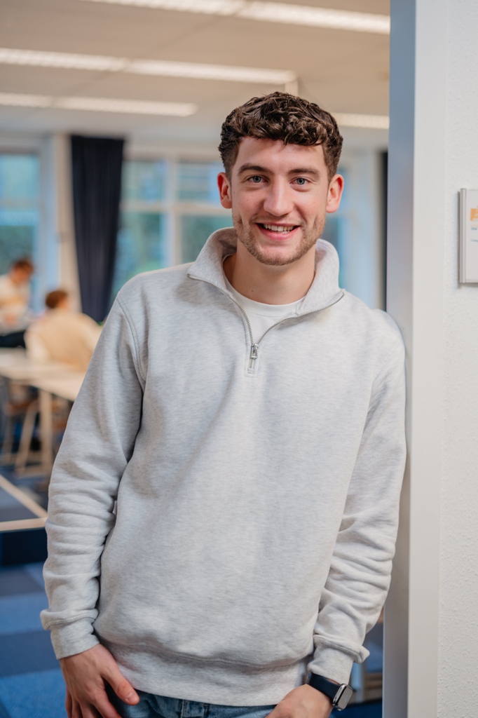 Wegens uitbreiding van ons team zoeken we nieuwe collega's:⁠ Medewerker #Financiën⁠, Medewerker #Marketing &amp; #Communicatie⁠
en een #Fondsenwerver⁠. Draag bij aan de persoonlijke ontwikkeling en geloofsgroei van jongeren! eh.nl/vacatures
#vacature #solliciteer ⁠