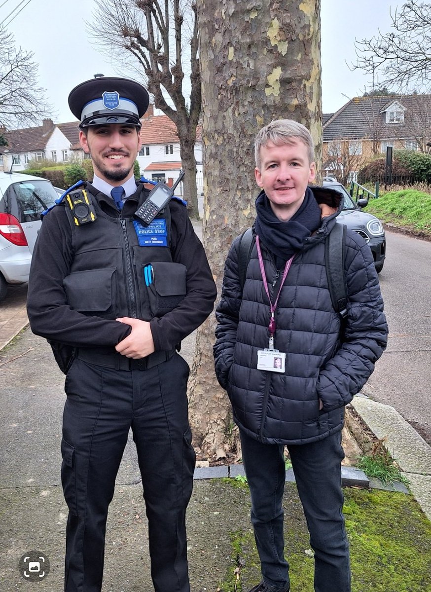 SimonJTFox's tweet photo. It was great to join the Waddon SNT, including our excellent PCSO Matt Domingues for a ward walkabout this morning. Areas covered were Duppas Hill Rec and the Waddon Estate. 

Lots of engagement with local residents who were very happy to see us out and about! https://t.co/06AeCtemhV