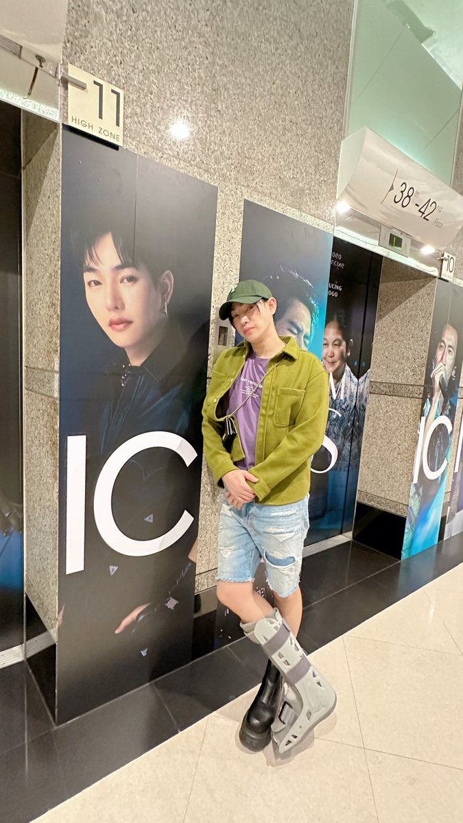 Palit_Official's tweet photo. 📸 แวะมาถ่ายรูป #GMMMusic กันได้น้า :) @peckpalit #PeckPaLitChoke
#เป๊กผลิตโชค https://t.co/wfaRoS8DsY
