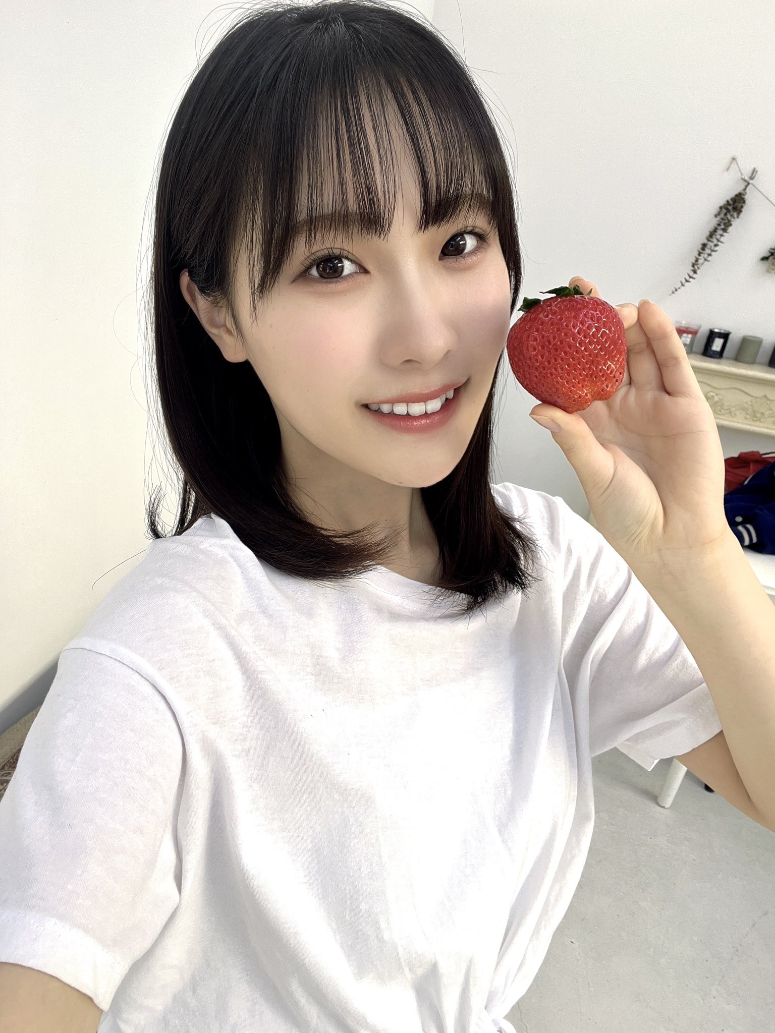 Liella! 坂倉花 ヤングジャンプ ポスター バレンタイン サイン無 坂倉 花(さかくら さくら) على X: 