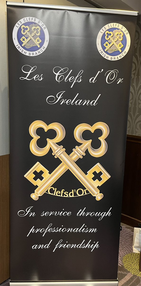 A great ocassion today for @LesClefsdOrIre with six new members receiving their golden keys at our AGM @ClontarfCastle @LesClefsdOrIntl #InServiceThroughFriendship #NewChapter