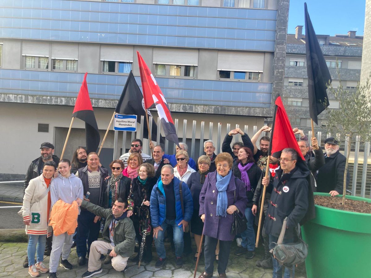 FAnselmoLorenzo's tweet image. #Langreo ya cuenta con una plaza dedicada a Aquilino Moral Menéndez, histórico militante de la #CNT y el #POUM
#MemoriaLibertaria