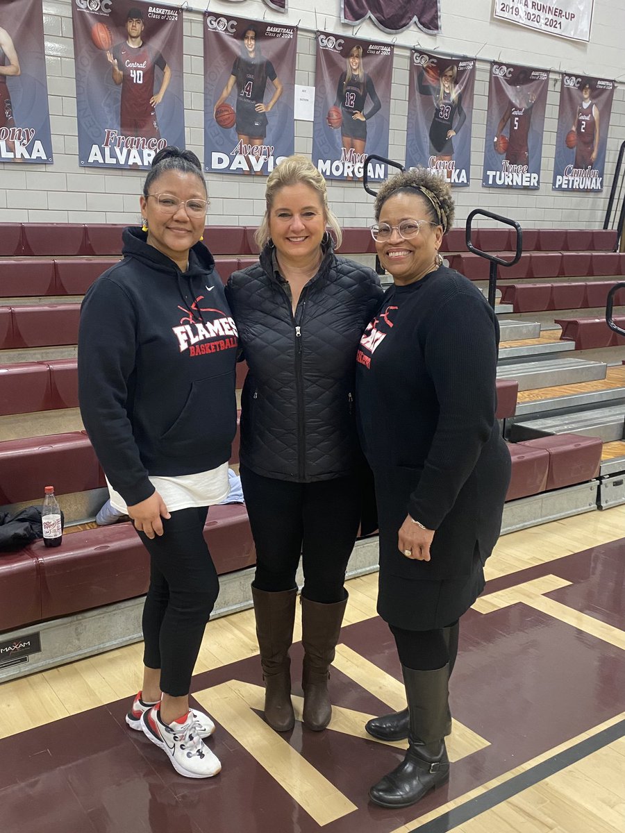 Came to see my forever coaching partner make history in 3 years Betty took Northgate a program with ZERO wins in 6 years to the playoffs for first time in 20 years #femalecoaches #mygatewaygirls 💪🏀⛹️‍♀️