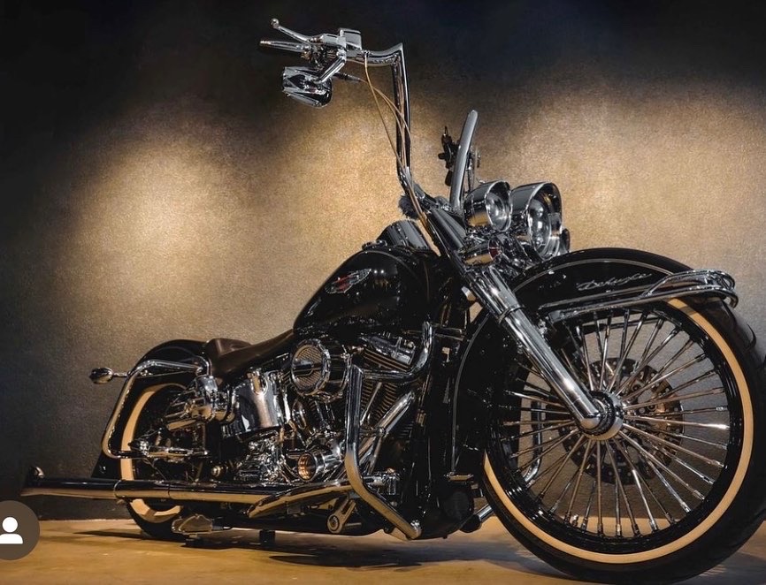 CuztomKraft's tweet photo. Badass parts on badass bikes!
https://t.co/uhRcSwIwc0
#afterburnerlens #candypaint #lowrider p#followme #harleydavidson #showoffmyharley #harley #roadking #vicla #firme #softaildeluxe #softail #roadkingcholo #lowridermagazine
#harleydavidsondoha #nation #cholostyle #streetglide https://t.co/TRLn82twae