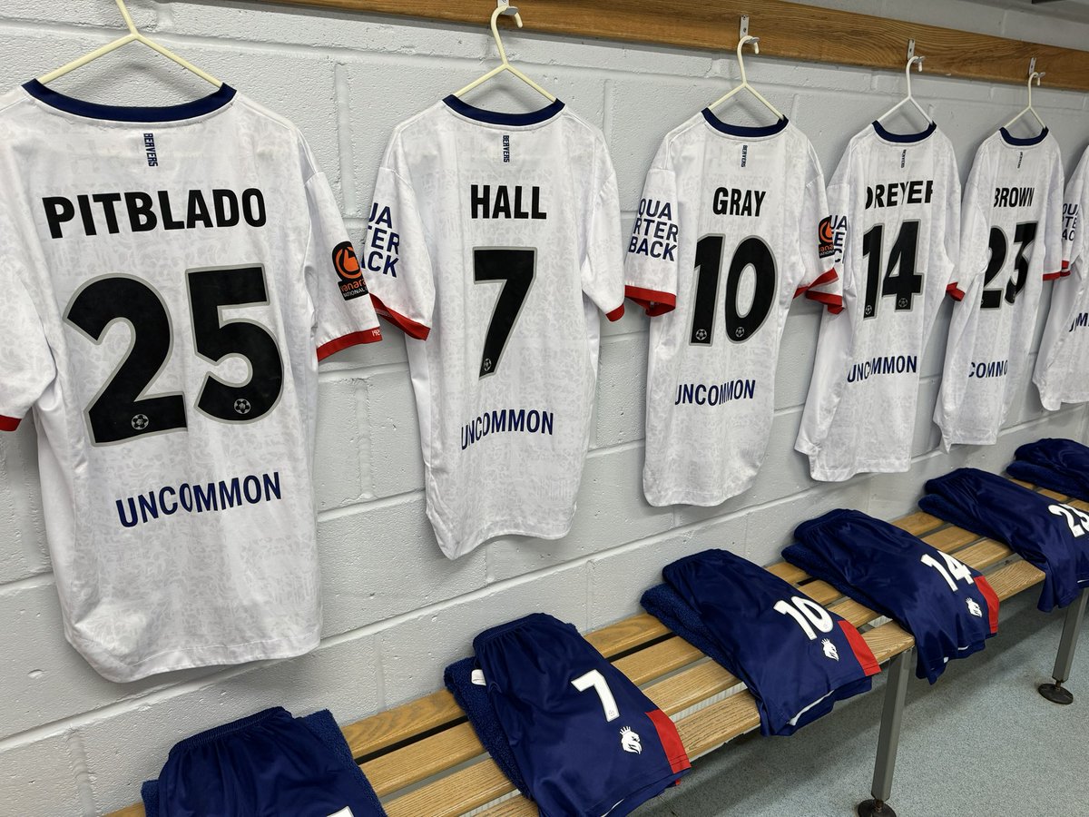 Ready for our @WhiteRibbon_UK day at the Bev 🎗️ We look forward to welcoming all taking part in the White Ribbon walk this afternoon, including several members of Richmond Council, the Mayor and our local MP #HAMRICHFC 🔴🔵 | #ChangeTheStory