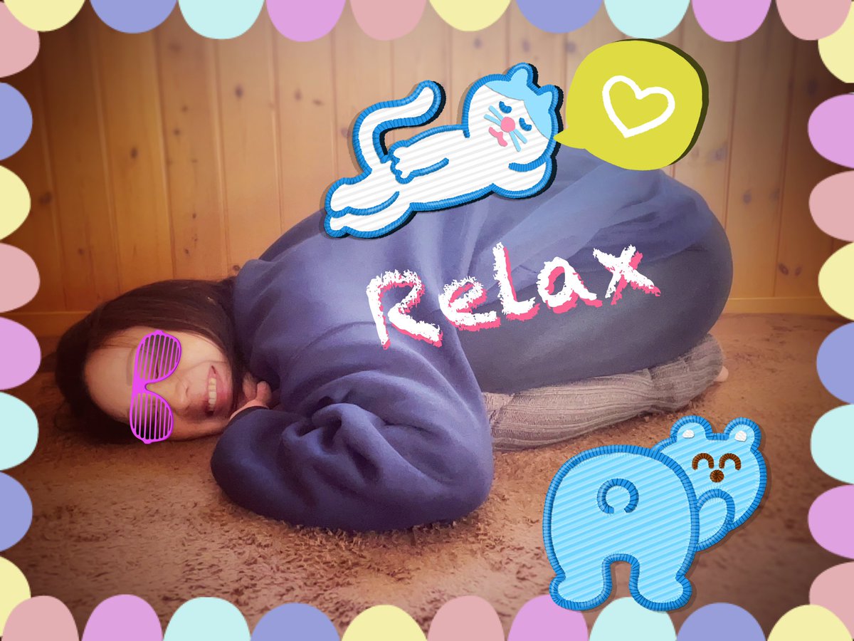 YogartistAzMax's tweet photo. 【まぁ〜るく。】
疲れたなぁ、しんどいなぁ、なんだかなぁ…
そんな時は、まんまるに、まぁーるくなってみよう。
お腹の中にいた時の感じに近くなるから、ほっとするよ🍀
心と体、頭をリラックス😌腰痛緩和にも👍
#腰痛 #childpose #姿勢改善 #子どものポーズ #ストレッチ #ヨガ #心と体 #健康 https://t.co/XxQv4vlRv2