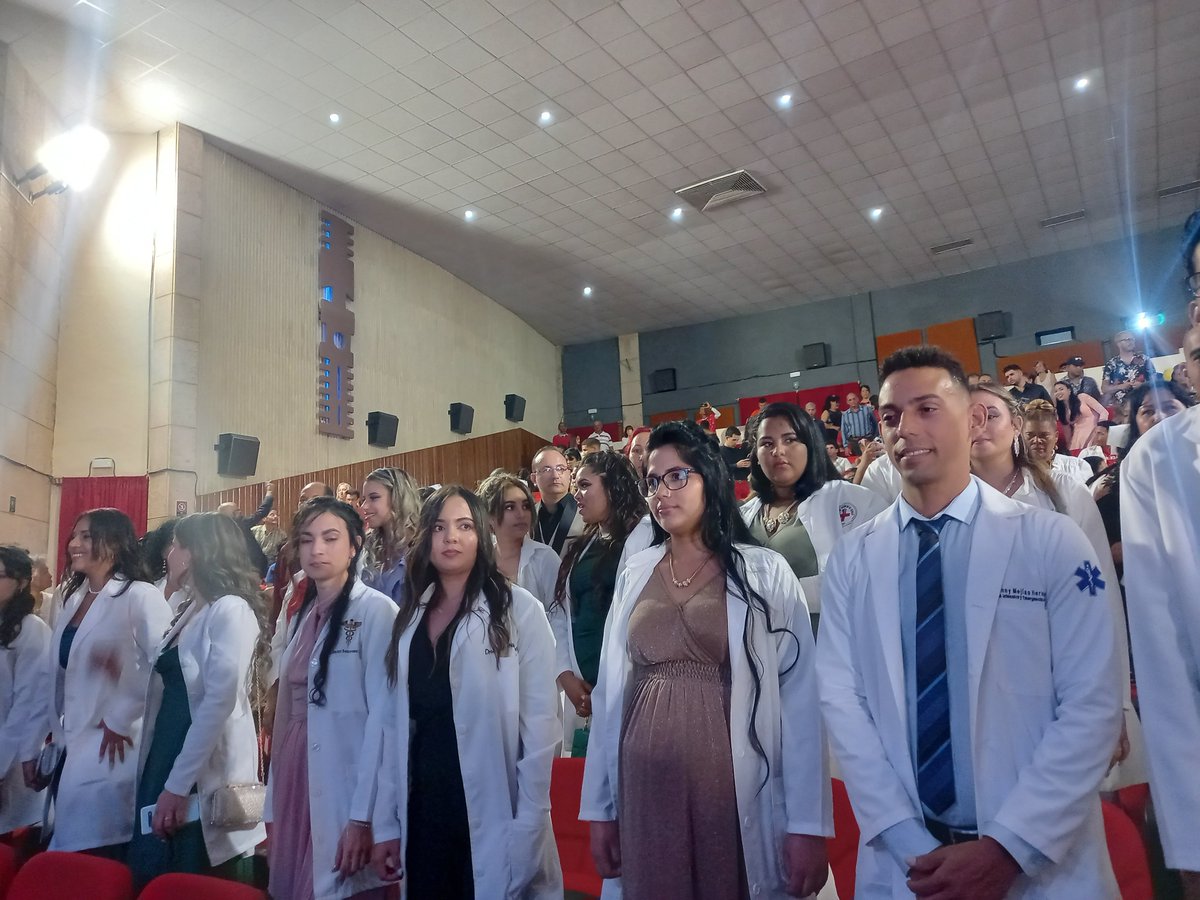 Muchas felicidades a los 73 graduados en el 42 Destacamento de Ciencias Médicas Carlos Juan Finlay #IslaDeLaJuventud #SentirPinero #SíSePuede #PorUn26EnEl24