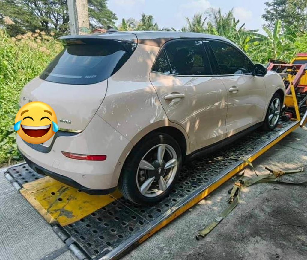 kptalonlak's tweet image. เรื่องเศร้าวันนี้ ตัวแพรเข้าวงการรถไฟฟ้ามาได้ 1 ปี ใช้มาแบบราบรื่นตลอด เตรียมจะมาทำรีวิวหลังจากใช้ครบ 1 ปี 
(เคยรีวิวแต่งรถตอนซื้อมาใหม่แล้วรอบนีง กะว่าใช้ขับเองให้ชัวร์ๆก่อนค่อยรีวิว)

แต่เดือนที่ผ่านมา รถคันนี้เจอทั้งระบบจ่ายพลังงานขัดข้อง ระบบขับเคลื่อนขัดข้อง…