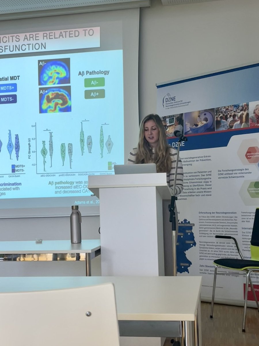 This week we had the great pleasure of hosting <a href="/jennanadams/">Jenna Adams</a> at @DZNE_en <a href="/RTG2413SynAGE/">RTG2413 SynAGE Graduate Program</a> . Thanks for your amazing talk on dysfunctional network dynamics in AD and your support with my PhD project!
<a href="/anne_maass/">Anne Maass</a> <a href="/HGellersen/">Helena Gellersen</a> <a href="/HaBaumeister/">Hannah Baumeister</a> <a href="/david_berron/">David Berron</a> <a href="/PanHelios1/">Panagiotis Iliopoulos</a>