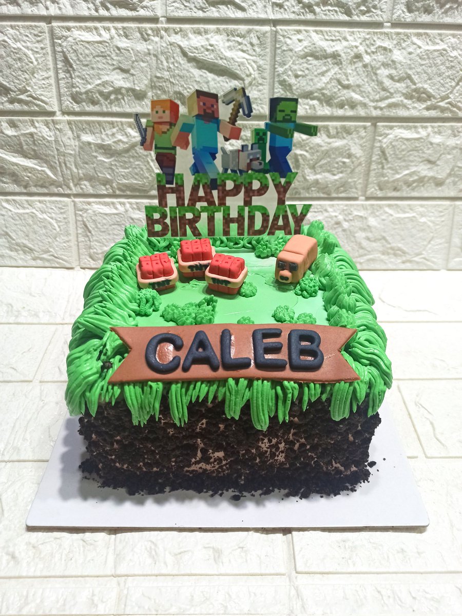 LA_0525's tweet photo. My baking  journey continues ❤️😍
These are also some of the few cakes i made myself. It took me a lot of time effort just to do some of these. 
Sometimes i make money through this hobby which makes me happy 👍😊
#customizedcakes #bakingjourney https://t.co/aFqhSdLiCb