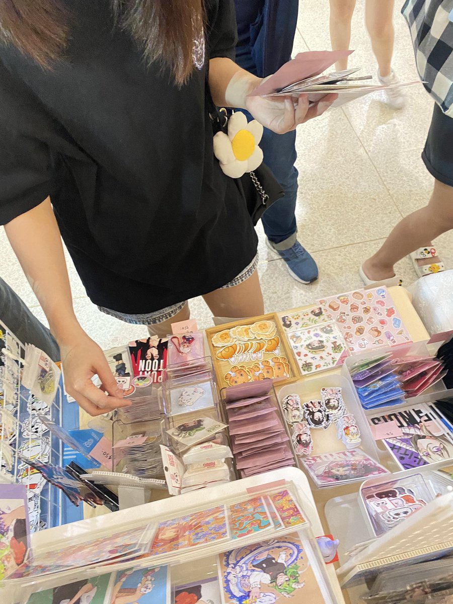 ˚˖𓍢ִ໋🌷͙֒✧˚. thank you naka🌷
สำหรับการออกบูทครั้งแรกของ funtime พรุ่งนี้ 18Feb เจอกันได้อีกวันที่งาน #IF9 

📍หอศิลป์ BACC 
💕บูท D07 โซน A
💕 10am - 8pm

มาเจอกันน้าาาา 
<a href="/AyameHoon/">Ayamehoon 🍡 ProcreateiBox</a> <a href="/PUAYTOON/">PUAYPUAY✴️</a> <a href="/immooq/">immooq·/.</a> <a href="/Pan_StickyGang/">Panyasan | The Sticky Gang 🍀</a> @chercherlilii