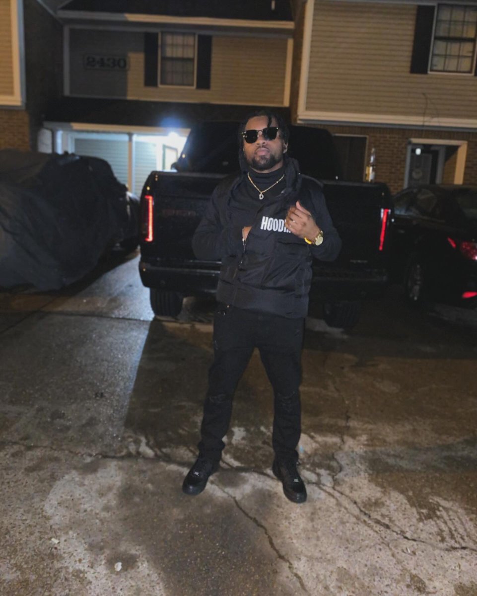 YurAddictionLRH's tweet image. You gotta have money to treat yo bitch like shit or she ain’t gone take no shit‼️