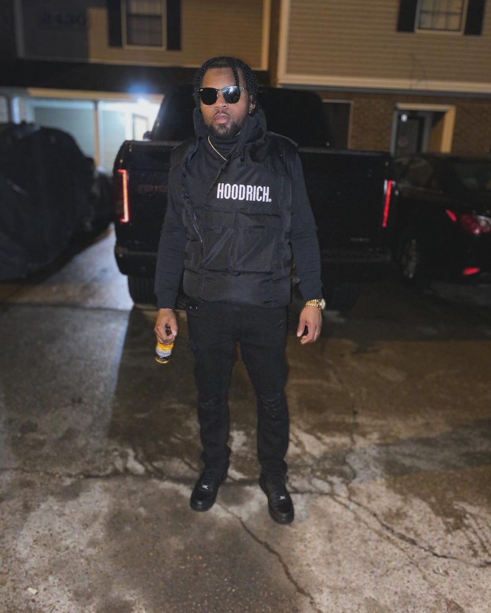 YurAddictionLRH's tweet image. You gotta have money to treat yo bitch like shit or she ain’t gone take no shit‼️