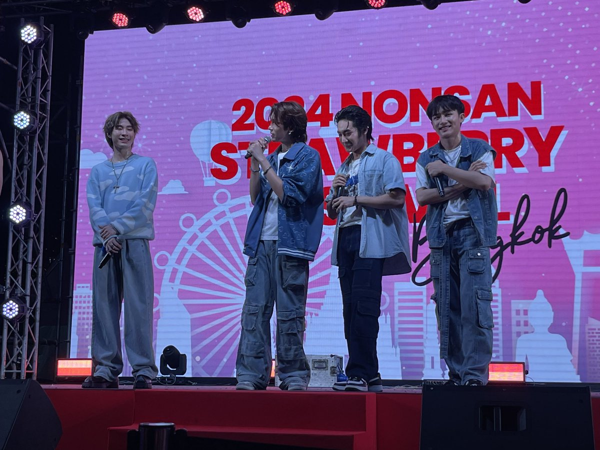 RainbowNewsent's tweet photo. เก็ยตกภาพบรรยากาศงาน “ Nonsan Strawberry Festival” 🍓💕ณ ลาน Parc Paragon 
#NonsanStrawberryFestival
#Hashtax
#mflowEntertainment https://t.co/1kJdru47hc
