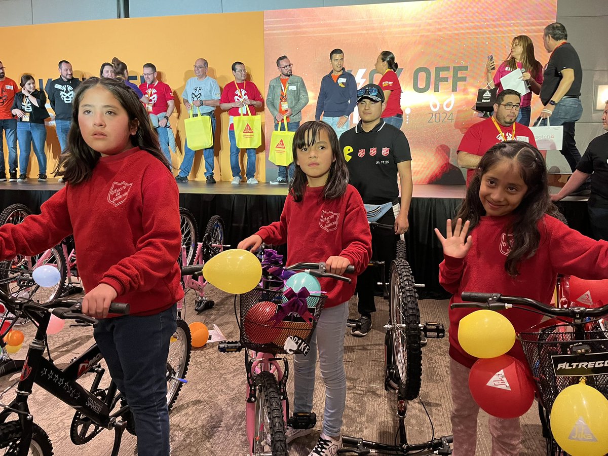 Fofeando en Bici tweet media