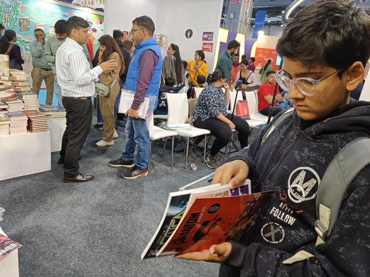 MohdAsim1's tweet image. Day spent at #worldbookfair2024 . Among other books, Arhaan picked up Manto. Bada sukoon mila 
#EssentialReading