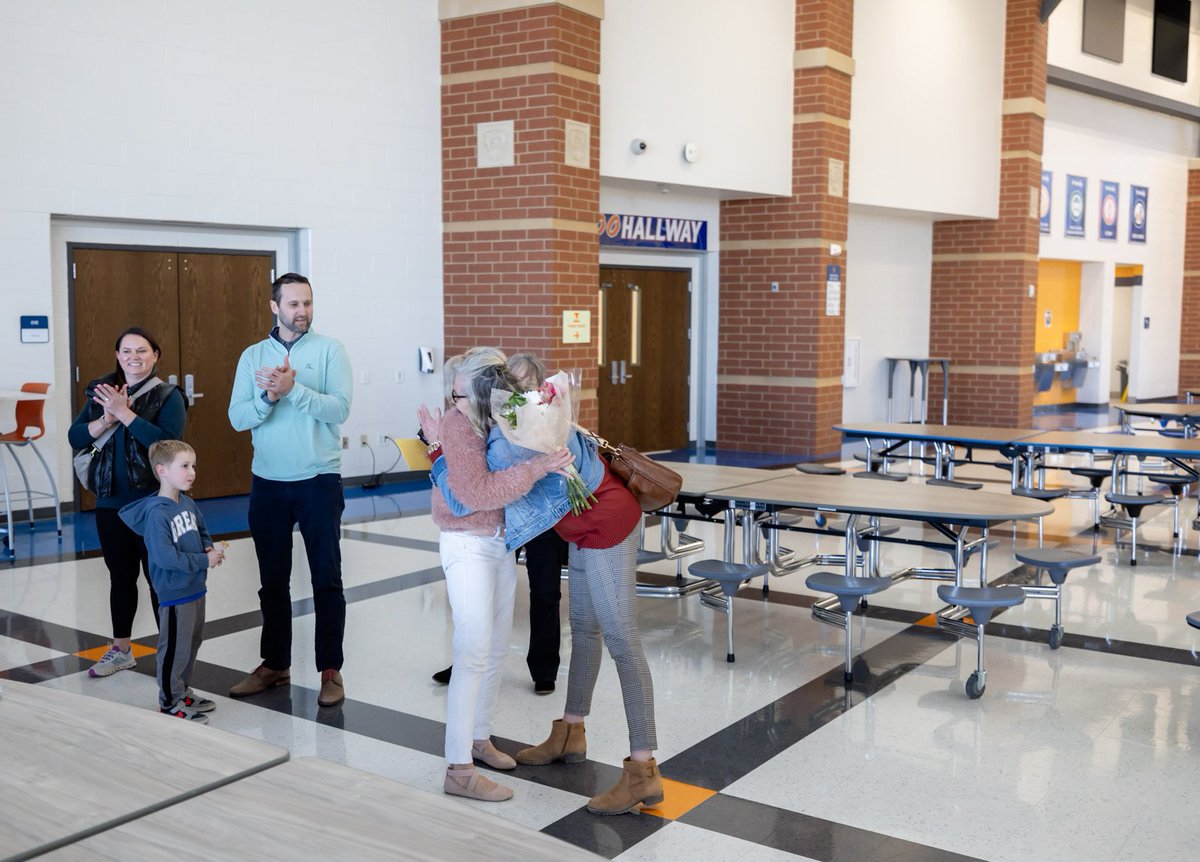 Dr_Shelmire's tweet photo. Congratulations to our 2023-2024 Support Staff of the Year, Debby Carlie! She is such a special part of our NPHS family! Her smile and enthusiasm are contagious and exemplifies what it means to be a Grizzly. Thank you for all you do for our students, staff, &amp; admin team!!! 🧡💙 https://t.co/PU0OsvYOEf