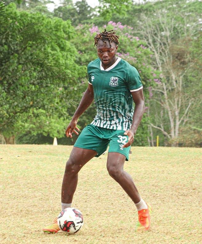 Through the dark we go shine ✨ 
Alhamdulilah for the good and the bad still giving up not an option 💪🦅🙏🙌 

#Kunfayakun 🤲