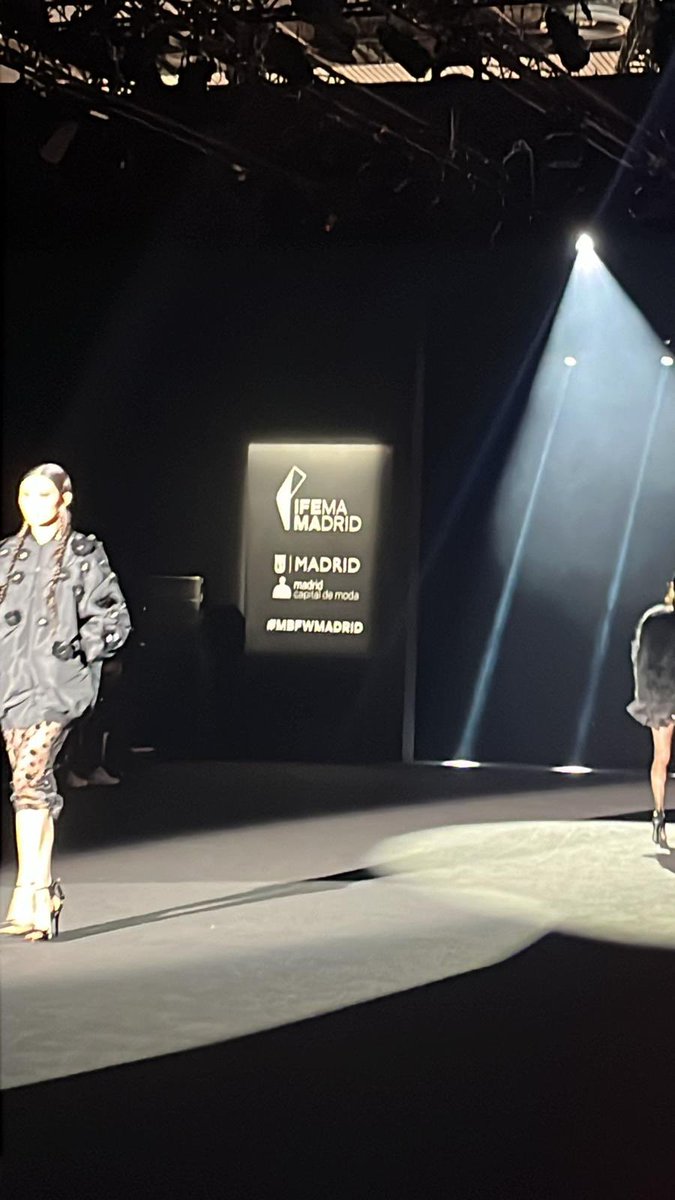 👗👠En la #MBFWMadrid disfrutando de la mejor moda del momento y del desfile de mi querida <a href="/TetebyOdette/">Teté by Odette</a> que ha se ha traído #Santander a la pasarela más importante 
Enhorabuena por tu trabajo y por esa creatividad que desbordas y que trasladas a tus maravillosas prendas‼️