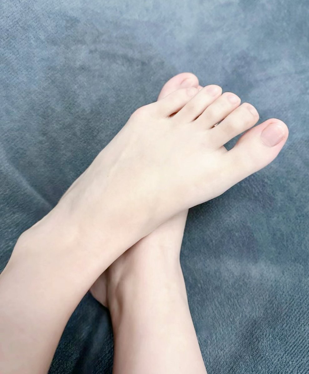 mzi1365130's tweet photo. 好想现在被肉棒插嘴巴，想喝牛奶~ https://t.co/9slVARoJ9Z