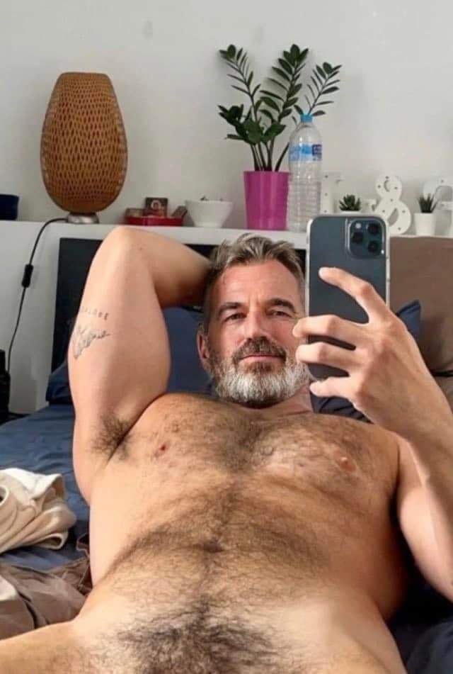 actiwish's tweet photo. sexy daddy https://t.co/sITWt9jRhk