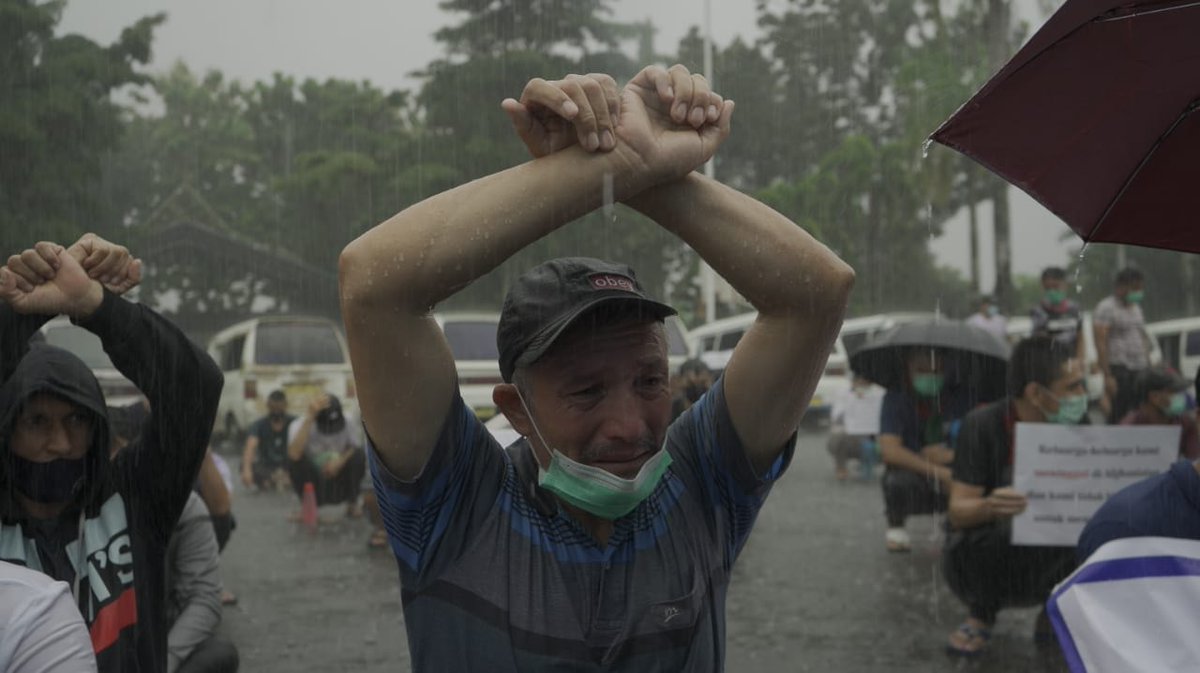 zhrans753's tweet photo. UNHCR AND IOM INDONESIA ARE DIRECTLY INVOLVED IN THE PROLONG WAITING AND UNCERTAIN FUTURE IF THEY STAY SILENT LIKE THIS.
THEY ARE RESPONSIBLE TOO FOR THIS HUMAN DISASTER!
#End12YearsInLimbo_Indonesia https://t.co/eUTDTyohcE