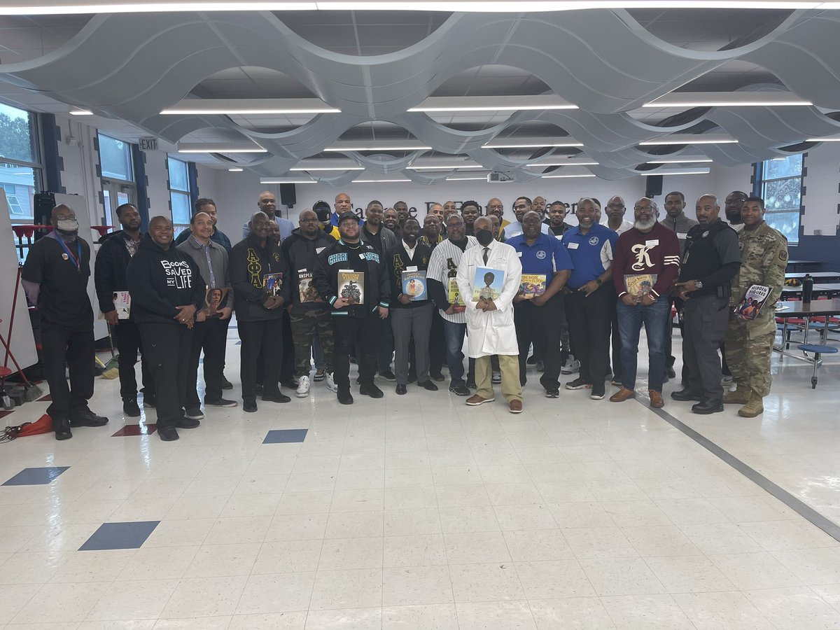 MsC_PtownElem's tweet photo. In Honor of Black History, we salute all the Fathers and Father Figures in our community! Black fathers are necessary in our community! Over 40 readers @PtownElem making a difference for our scholars! @DurhamPublicSch https://t.co/ivLhPNz4zm