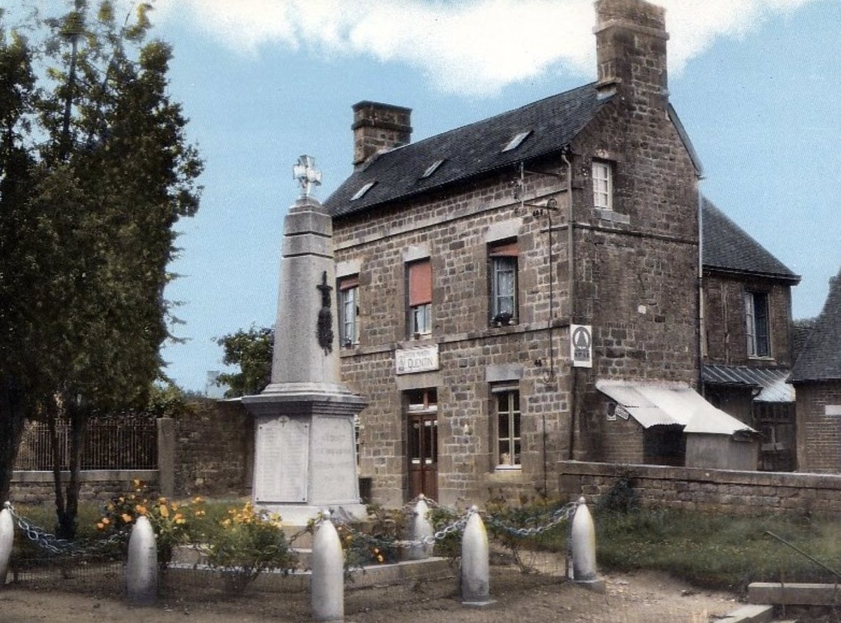 CRGPercheGouet's tweet photo. Mise en ligne du dépouillement des tables décennales de mariages de Saint-Mars-d'Egrenne (61) pour la période 1793-1902 : 1435 nouveaux mariages #genealogie #Orne #Domfront  Ci-dessous le monument aux morts de Saint-Mars-d'Egrenne https://t.co/yHS9of8hGk