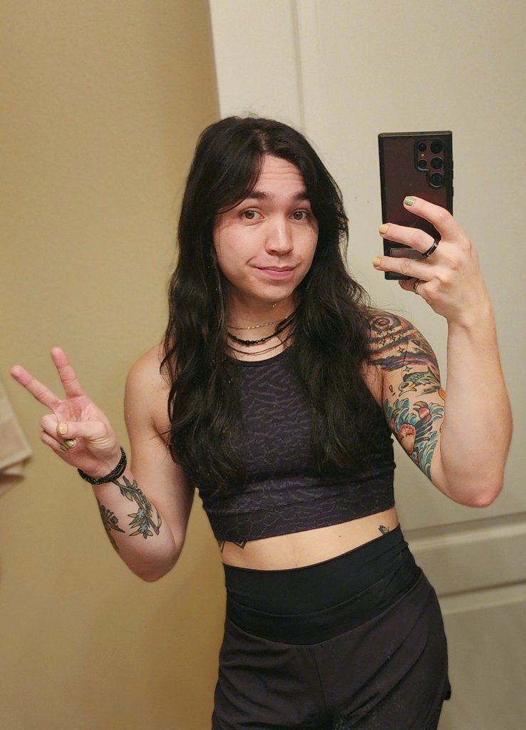 EntropicEnby's tweet image. This is how I actually look after waking up 🥱