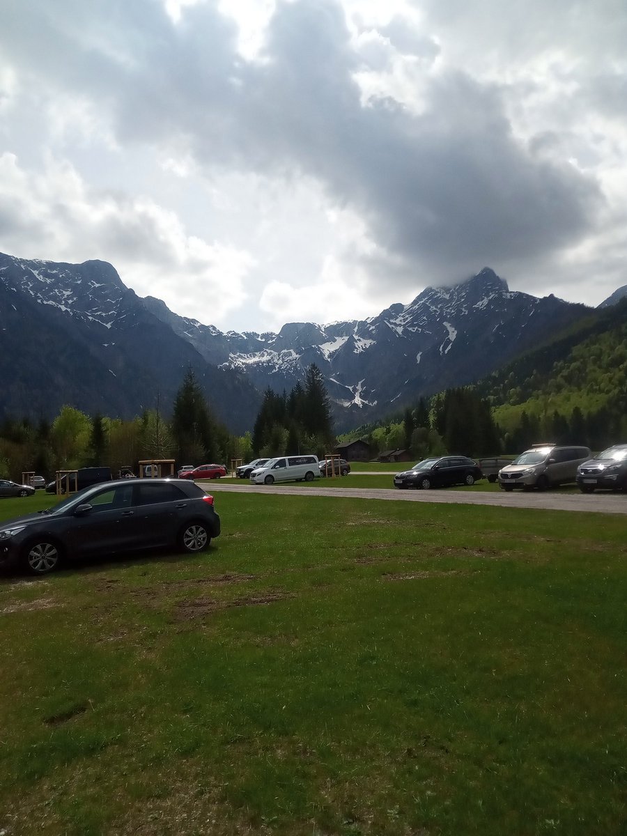 Almtal .Austriaalps 
#almtal #totesgebirge #traunviertel #bezirkgmunden #grünau #mountainlandscape #phonephoto #handyfoto #gigaset #öftershier #upperaustria #oberösterreich